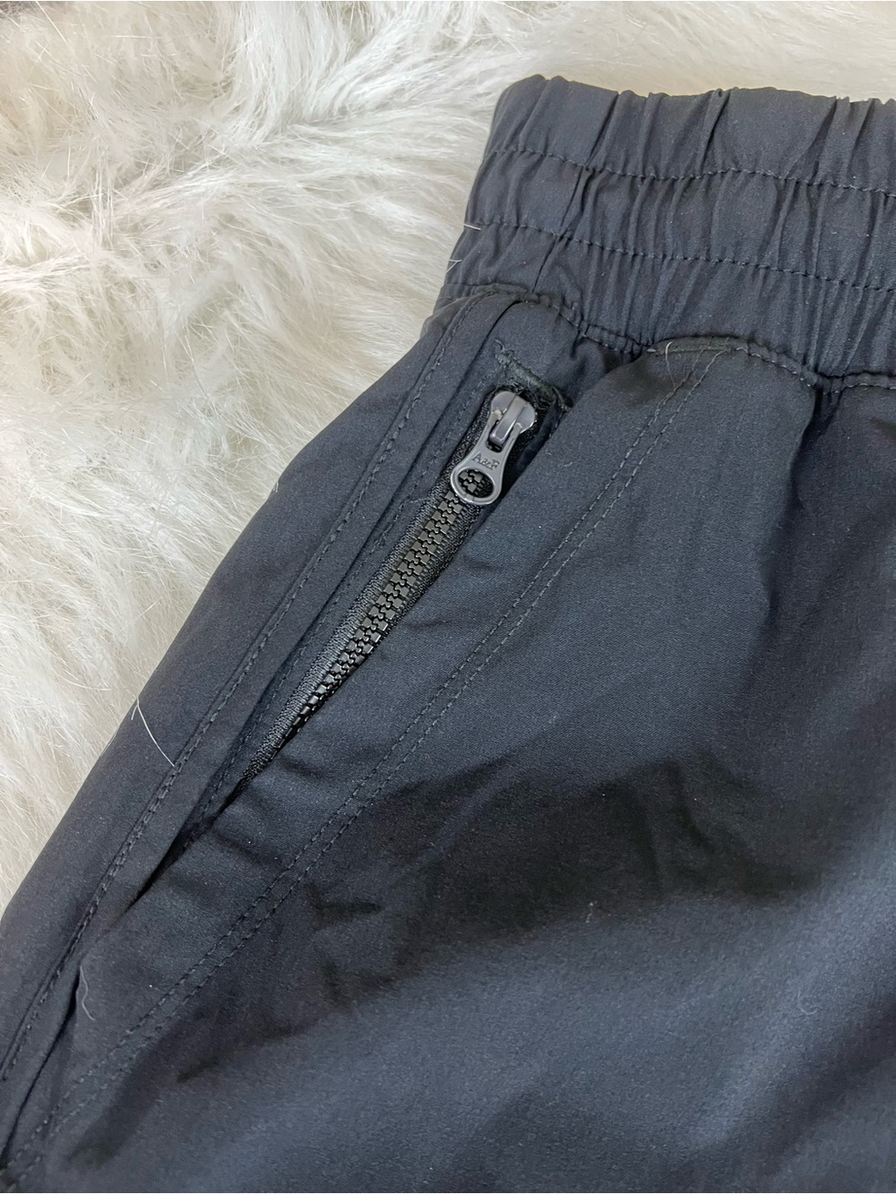 Abercrombie and Fitch Men's Black Nylon Shorts Baggies medium - Picture 12 of 13